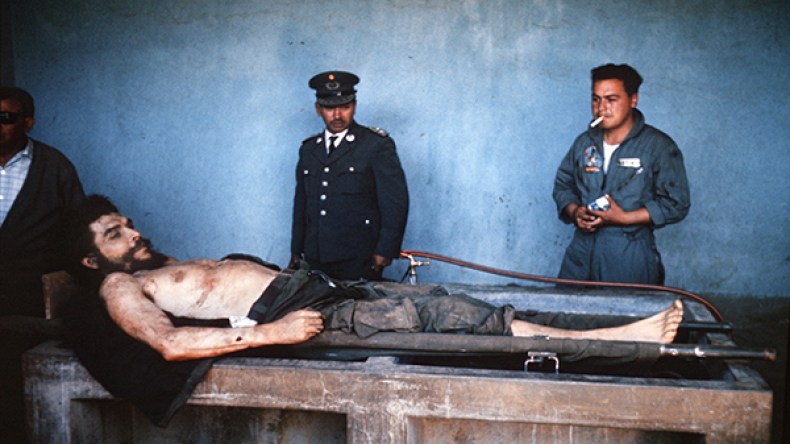 بوليفيا تتهم أمريكا بتعذيب تشي غيفارا قبل إعدامه