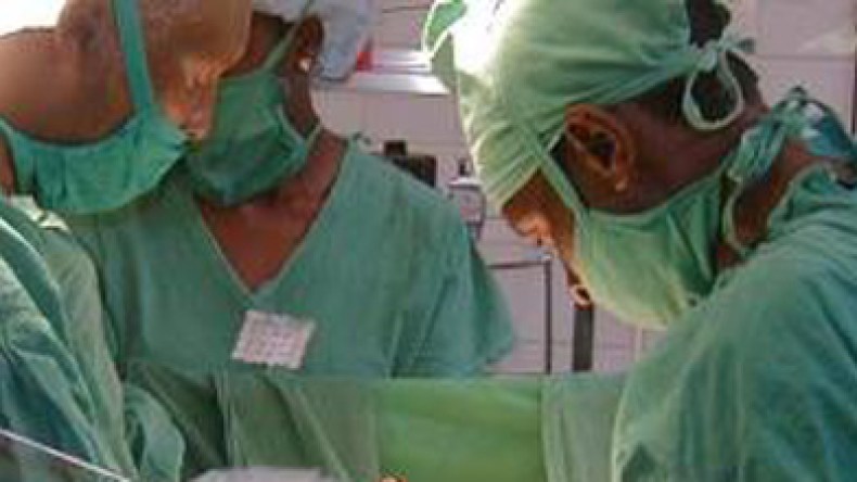 أطباء يزورون شهادات العذرية وورشات لخياطة غشاء البكارة عشية ليلة الدخلة ‬