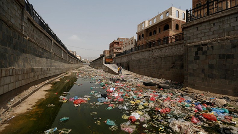 إصابات الكوليرا في اليمن تقترب من 700 ألف حالة