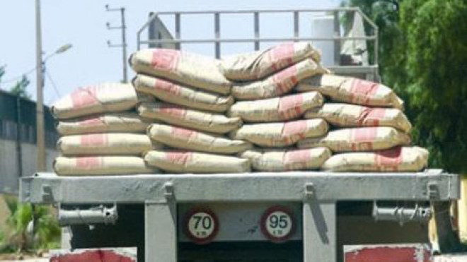 الجزائر تستورد 1,5 مليون طن من الاسمنت