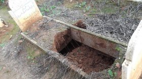 ثلاثيني يخرب وينبش 15 قبرا بالبيض