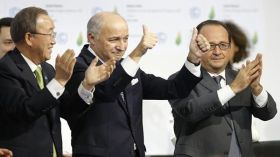 دول العالم تقر اتفاقاً فارقاً حول الاحتباس الحراري