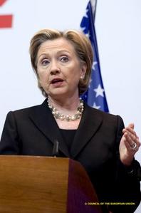 Avertissement implicite de Clinton à l'Iran: pas d'intervention en Irak