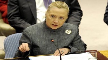 Clinton: “Si al-Assad n'applique pas le plan Annan, la pression s'accentuera”