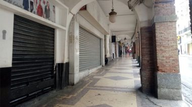 Plus de 3600 commerces fermés à Alger