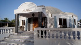 “الغزال الذهبي”.. جنة خضراء في قلب الصحراء