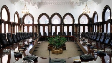 President Bouteflika conducts Government reshuffle marked by departure of nine Ministers