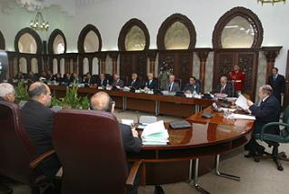 Bouteflika accule ses ministres pour garantir l’exécution des engagements du troisième mandat