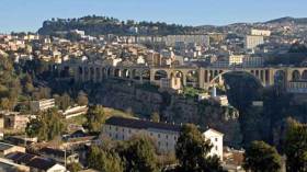 3 طوابع بريدية بمناسبة “عاصمة الثقافة العربية”