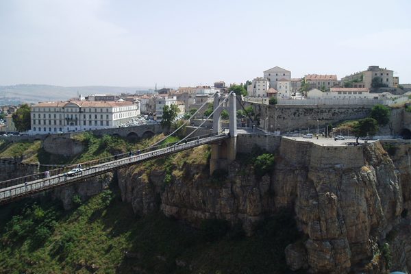 Constantine: Le port du masque obligatoire dans les magasins et les administrations