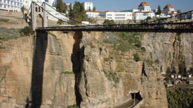 Algerian director Ali Aissaoui awarded â€œGolden screen 2008â€ for â€œHello Constantineâ€