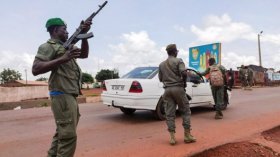 Mali: le président IBK arrêté par des soldats
