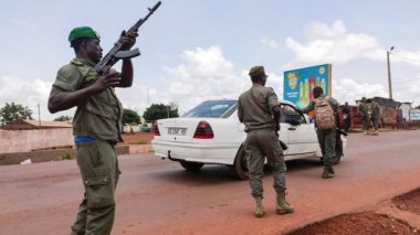 Mali: le président IBK arrêté par des soldats