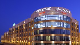 السعودية تخلي فندقاً آخر لاستيعاب المعتقلين الجدد