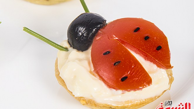 قوالب كريمة الجبن على شكل دعسوقة