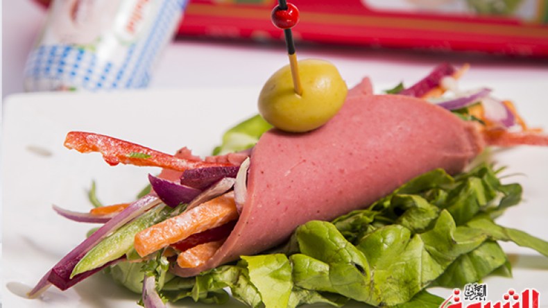 سلطة الخضار بعجينة الدجاج