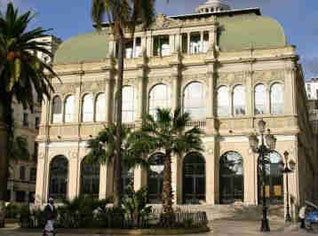 Vibrant hommage à l'actrice Farida Saboundji au TNA