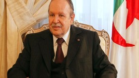 بوتفليقة: نساهم فعليا  في حل أزمة ليبيا