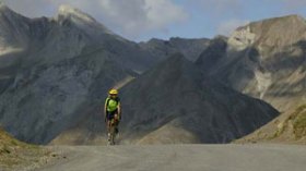 Algerian wins first leg of Libyan international cycling tour