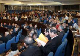 Large débat politique sur le projet de loi sur les partis avant son examen par le Parlement