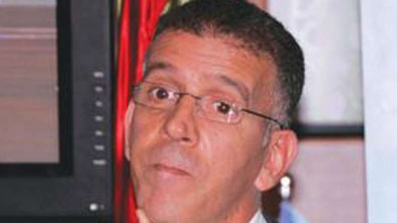 إدارة التلفزيون تمنع بث ومضة إشهارية يظهر فيها حفيظ دراجي