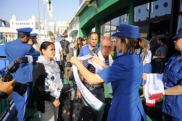 Sailing Teams On Ships To Facilitate The Entry Of Algerian Migrants Through Homeland Ports