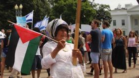 وفاة صاحبة أطول احتجاج سياسي في التاريخ