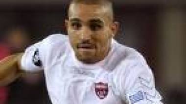 Football: Olympiakos offers 2 million euros to recruit Algerian striker Djebbour