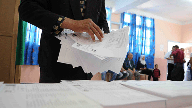 أحزاب تحتجّ على قرعة “الترتيب الوطني” للإنتخابات المحلية