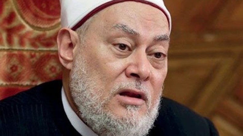 مفتى مصر السابق: “الله” يؤيد من يصوِّت بـ”نعم” على الدستور!!