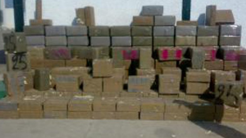 6 مغتربين هرّبوا القناطير من الكيف نحو فرنسا وحاولوا التمويه باستيراد قطع الغيار