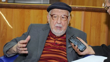 Abdelhamid Brahimi: «L’armée française a infiltré Nezzar dans les rangs de l’ALN»