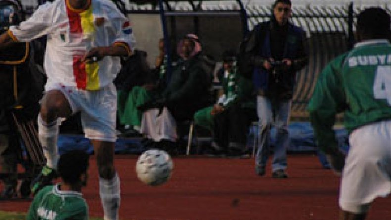 ڤانا وكمارا يجددان عقديهما مع النصرية