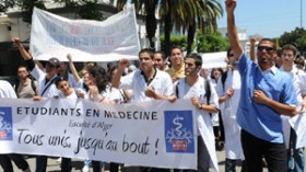 الأطباء المقيمون يؤجلون الفصل في استئناف الإضراب