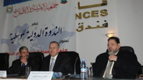 المتحدثون يثنون على التجربة الجزائرية ويؤكدون على الحوار