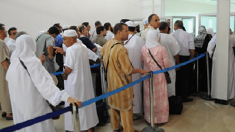 أزمة تذاكر تؤجل رحيل المعتمرين إلى مكة