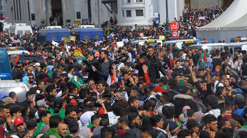 “القمل”… والطراباندو الأهبل!