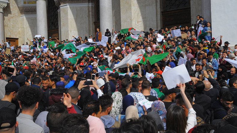 الحراك الشعبي يتعاظم..