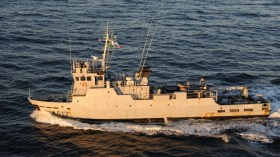 بالصور.. رسو سفينة حربية فرنسية بجيجل