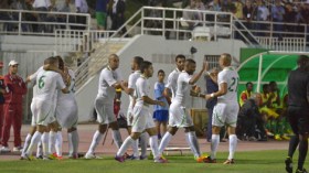 خاليلوزيتش اجتمع بمساعديه ويكلف موان بتحضير اللاعبين المنقوصين بدنيا