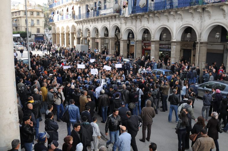 Once again Algerian police break up Algiers protest