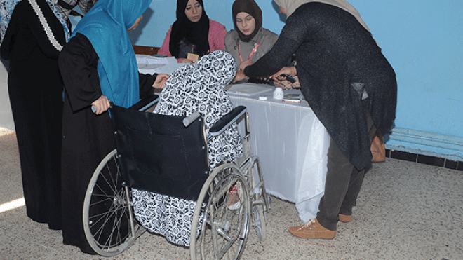 كبار السن “الرحلة” وسكنات “عدل”.. “الأوراق الرابحة” في الإنتخابات!