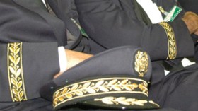 جنرالات ووزراء و”أمراء” مزيفون للنصب على الزوالية