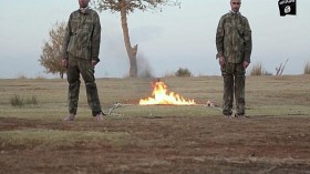 “داعش” يحرق جنديين تركيين وهما على قيد الحياة