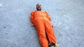 “داعش” يسحل رجلاً وهو حي لتعاونه مع “ثوار درنة”