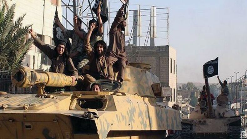 الفايننشال تايمز: تنظيم “داعش” غارق في الفساد