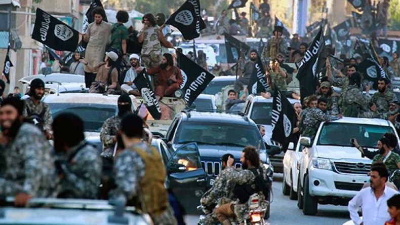 المئات من عناصر “داعش” غادروا الرقة باتجاه أوروبا