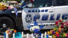 مسلح واحد قتل شرطيي دالاس ولا صلة للهجوم بأي تنظيم إرهابي