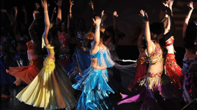 توقيف 55 فتاة مختصة في الرقص الشرقي يمارسن الدعارة