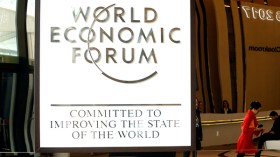 ثمانية أشخاص تعادل ثرواتهم ما يملكه نصف البشر